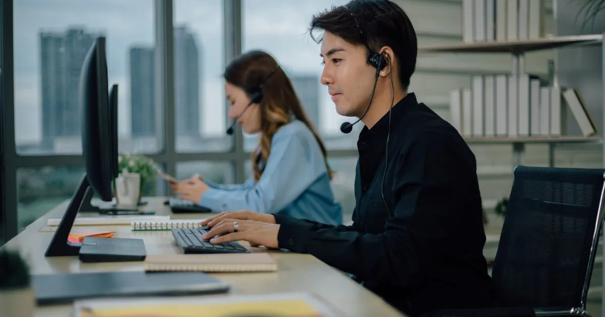 Biểu tượng dịch vụ chăm sóc khách hàng 24/7 của shbet1, thể hiện sự sẵn sàng hỗ trợ qua nhiều kênh.